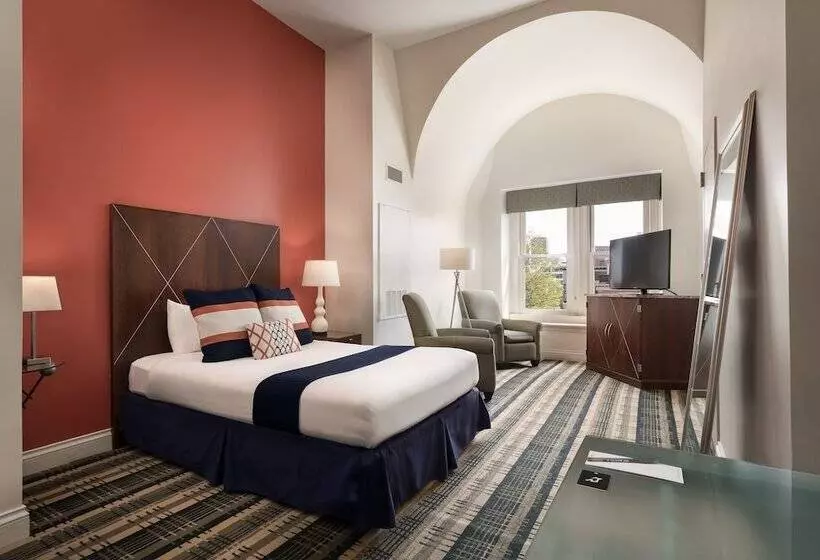 هتل The Mansion On Delaware Avenue