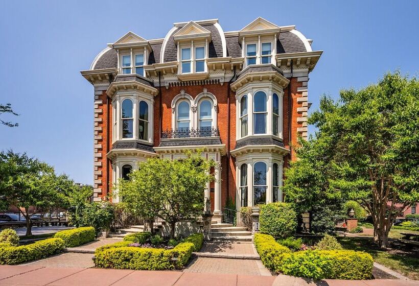 فندق The Mansion On Delaware Avenue