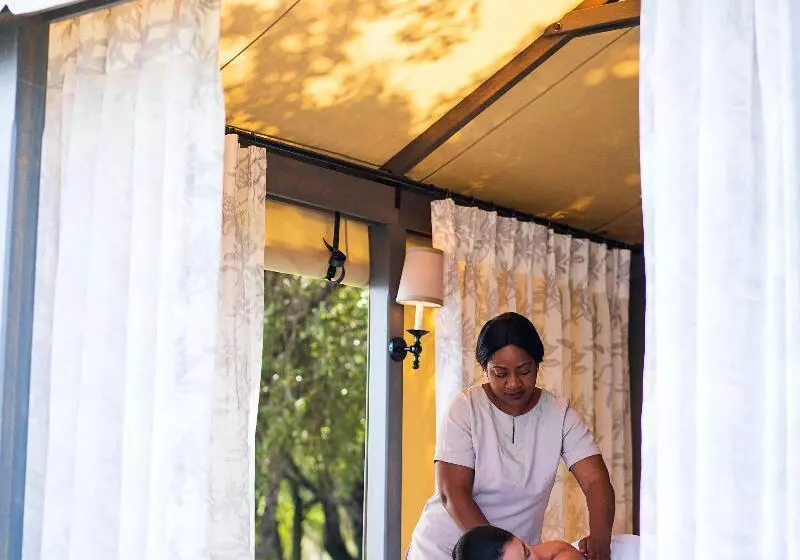 Royal Livingstone Hotel By Anantara