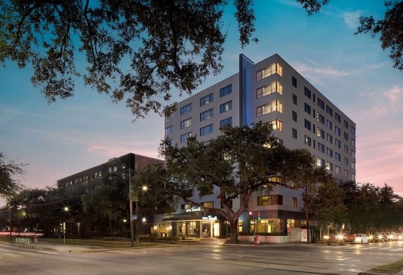 Hotel Tonnelle New Orleans, A Tribute Portfolio