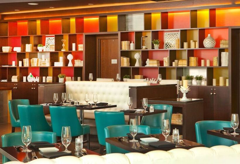 Hotel Tonnelle New Orleans, A Tribute Portfolio