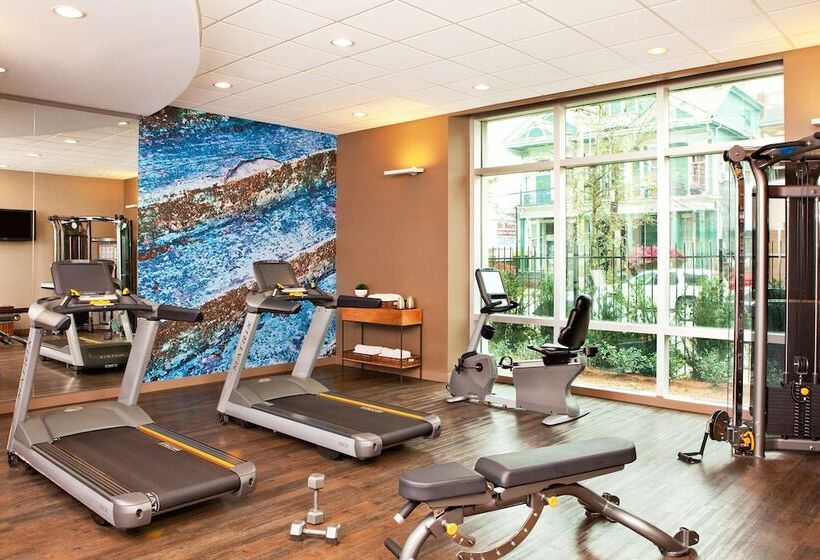 Hotel Tonnelle New Orleans, A Tribute Portfolio