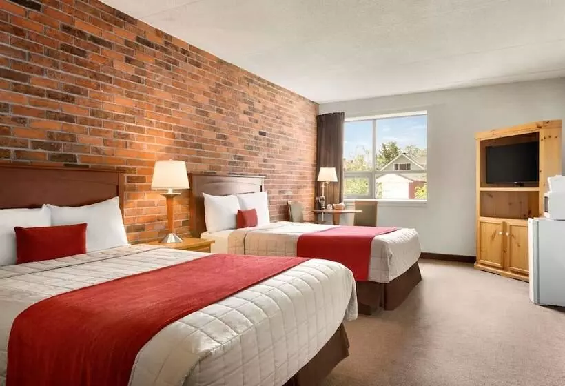 酒店 Travelodge By Wyndham North Bay Lakeshore