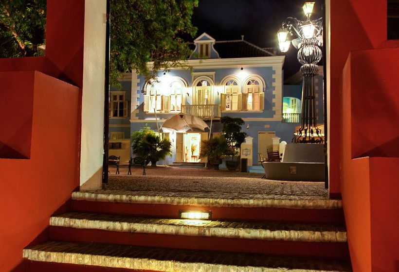 هتل Kura Hulanda Village & Spa