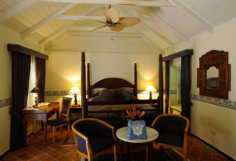 هتل Kura Hulanda Village & Spa