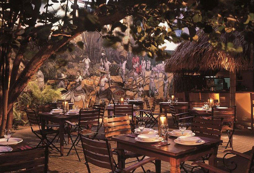 هتل Kura Hulanda Village & Spa