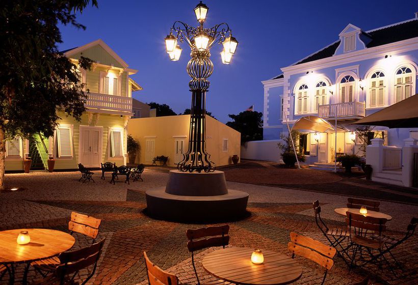 هتل Kura Hulanda Village & Spa