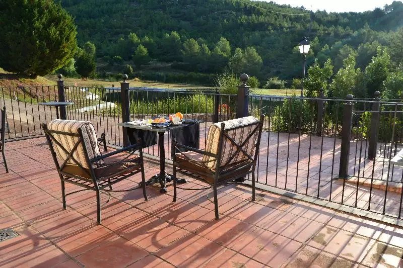 La Figuerola Hotel & Restaurant