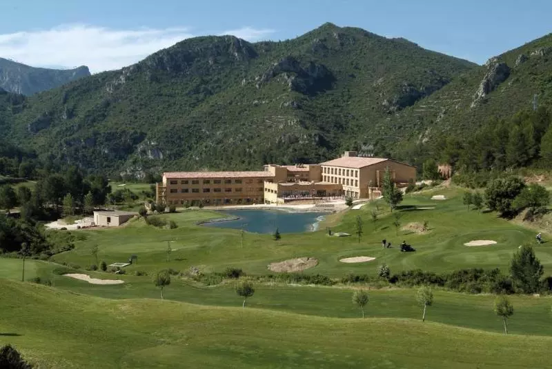 La Figuerola Hotel & Restaurant