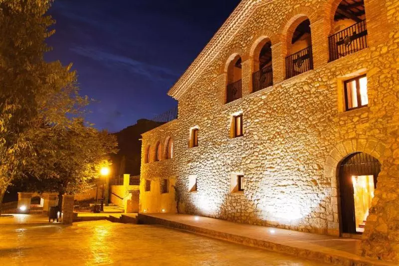 La Figuerola Hotel & Restaurant