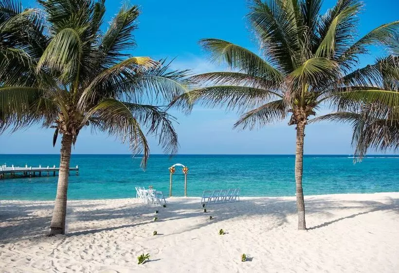 Wyndham Reef Resort, Grand Cayman