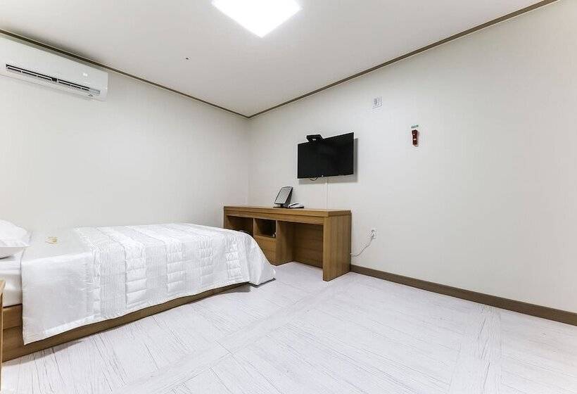 Boryeong 323 Condo