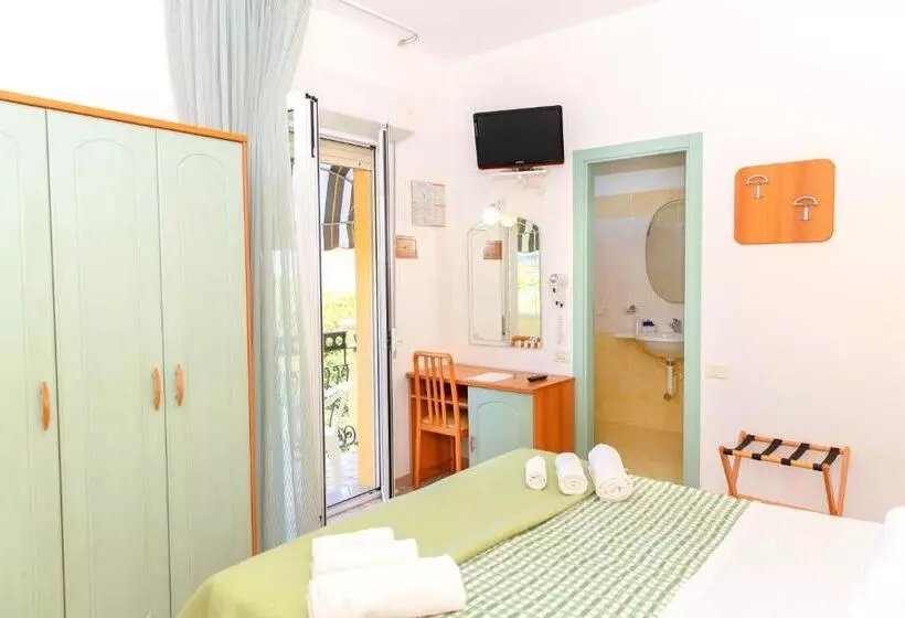 ホテル Caravel B&b