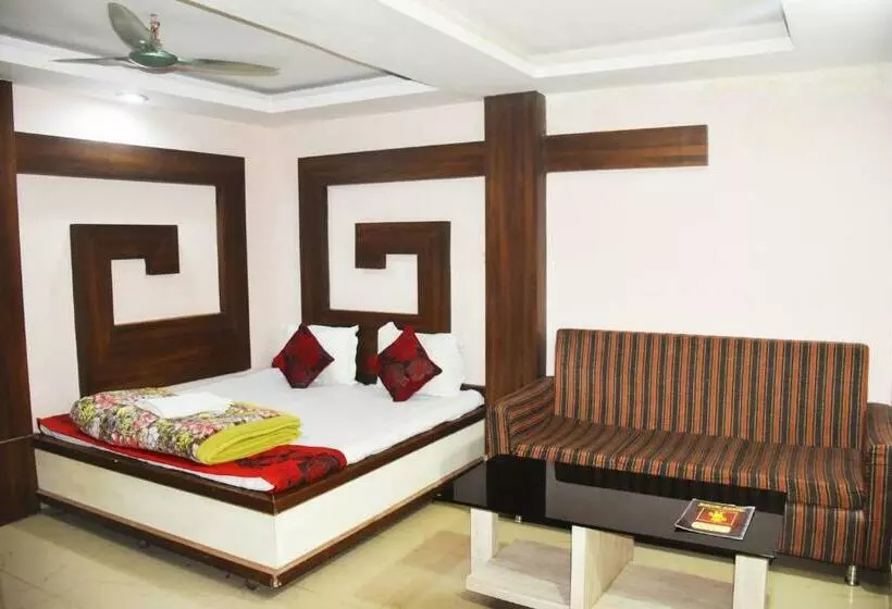 ホテル Jay Deluxe