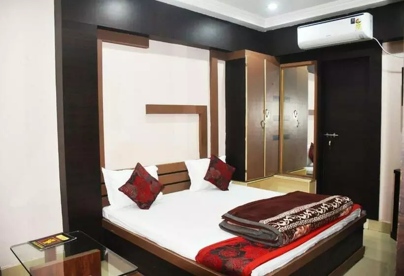 ホテル Jay Deluxe