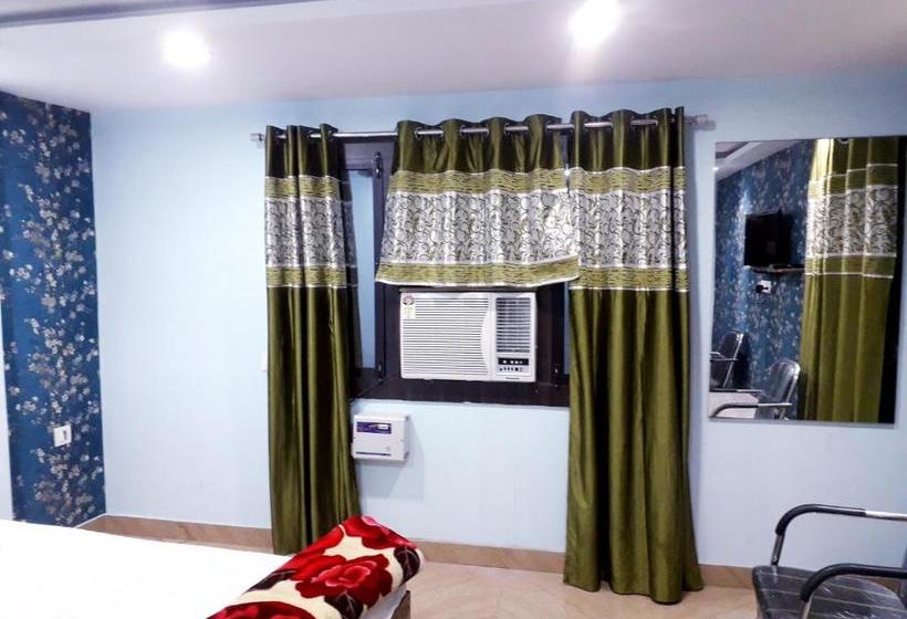 호텔 Kartar Yatri Niwas