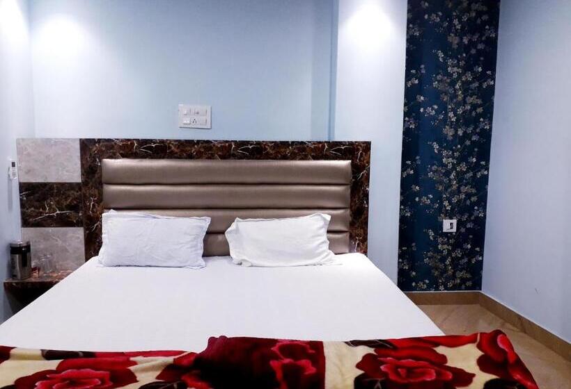 호텔 Kartar Yatri Niwas