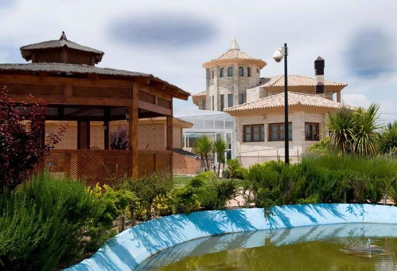 پانسیون Holidays Mirana