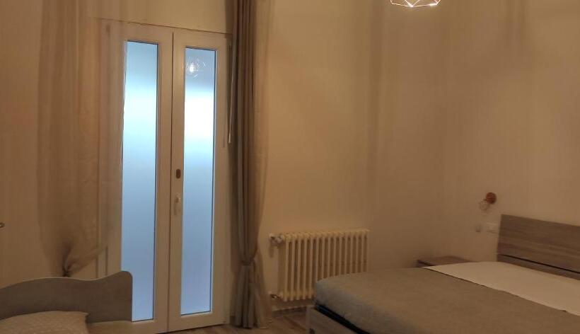 تختخواب و صبحانه Daisy