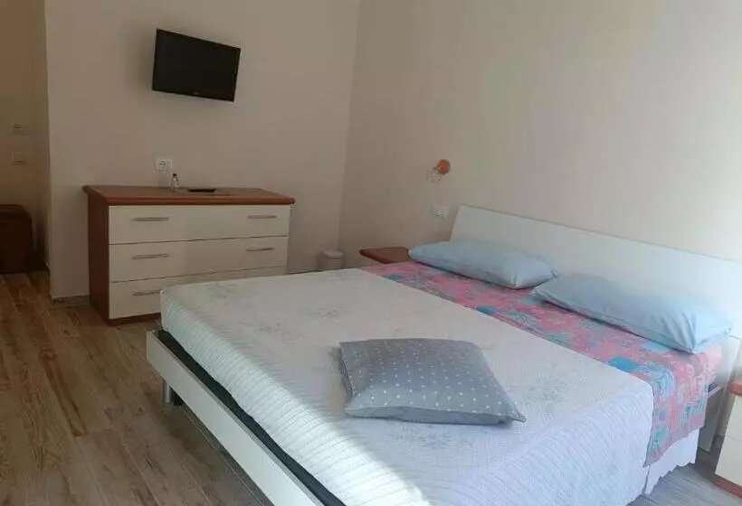 تختخواب و صبحانه Daisy