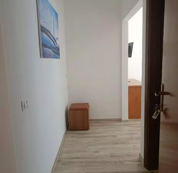 تختخواب و صبحانه Daisy