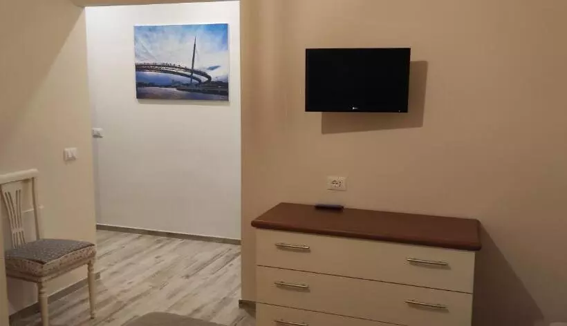 تختخواب و صبحانه Daisy