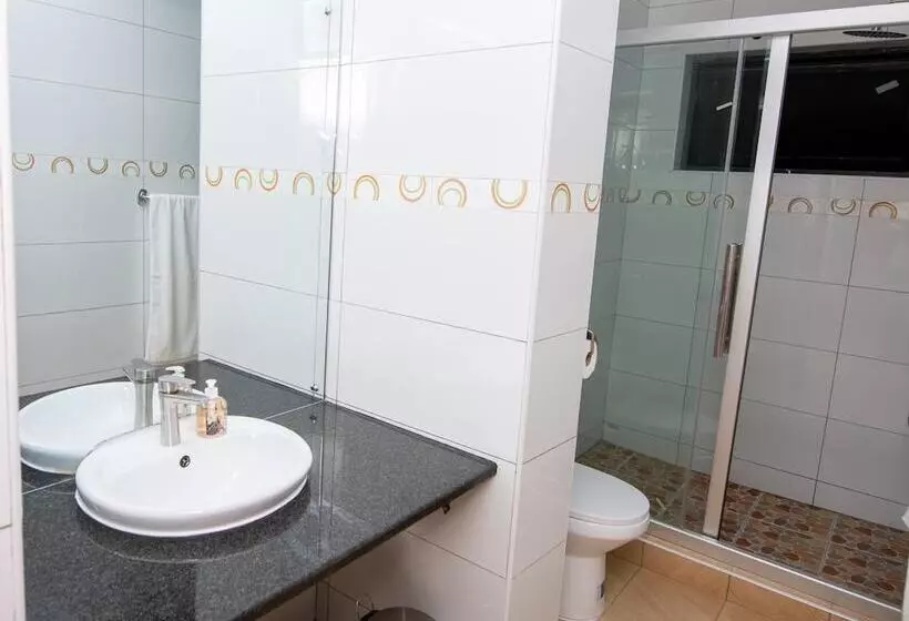 تختخواب و صبحانه Travelodge Malawi