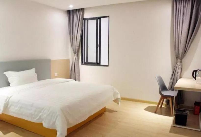 هتل 7days Inn Chongqing Longtou Temple North Train Station North Plaza Branch