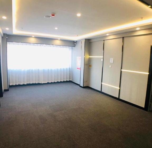 בית מלון כפרי 7 Days Premium Rizhao Railway Station