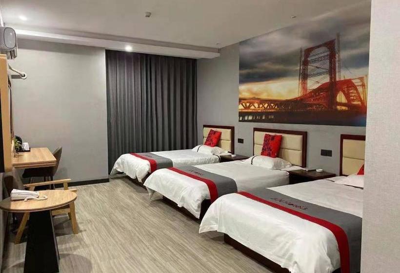 Jun Hotels Suqian Muyang Baimeng Logistics Park