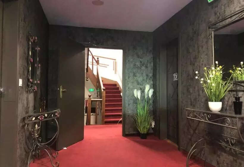 ホテル L Embleme  Boutique