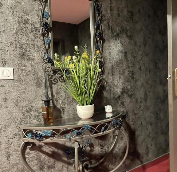 فندق L Embleme  Boutique