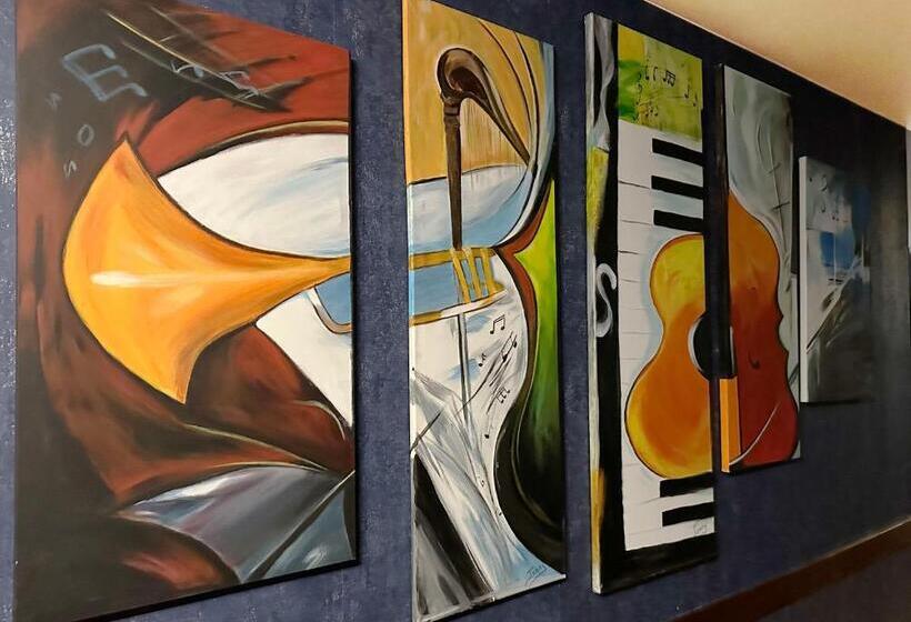 فندق L Embleme  Boutique