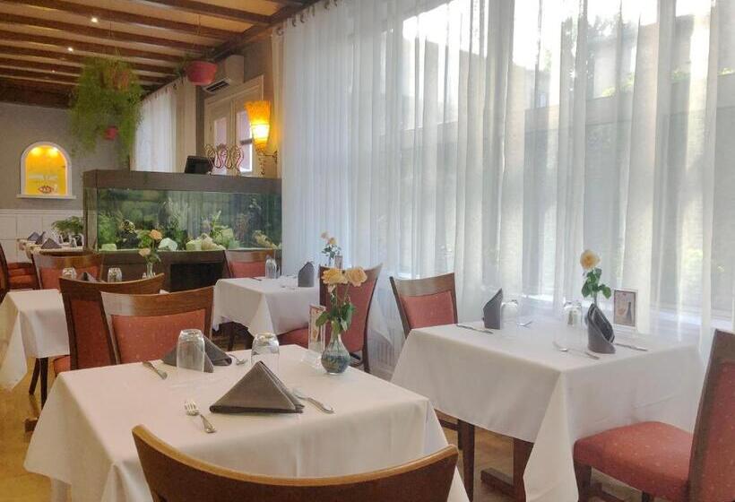 فندق L Embleme  Boutique