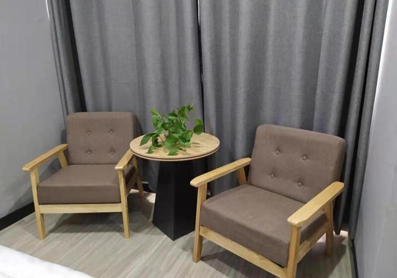 Jun Hotels Suqian Muyang Baimeng Logistics Park