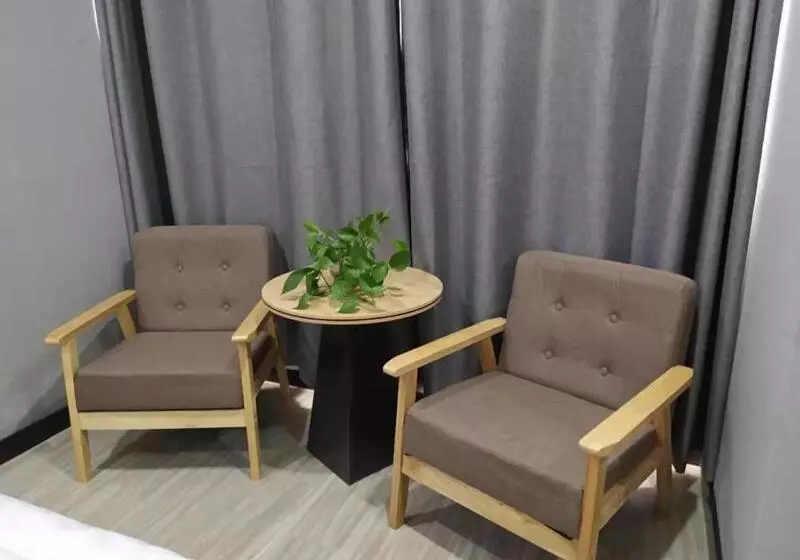 Jun Hotels Suqian Muyang Baimeng Logistics Park