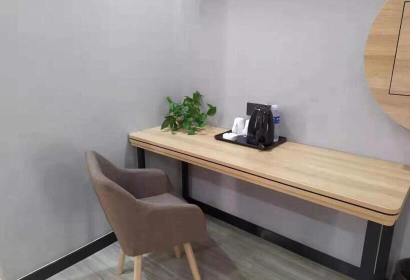 Jun Hotels Suqian Muyang Baimeng Logistics Park