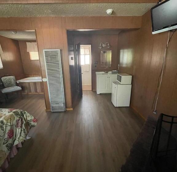 汽车旅馆  Mountain View Cabins