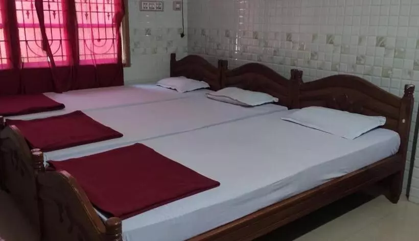 پانسیون Shree Katyayani Residency