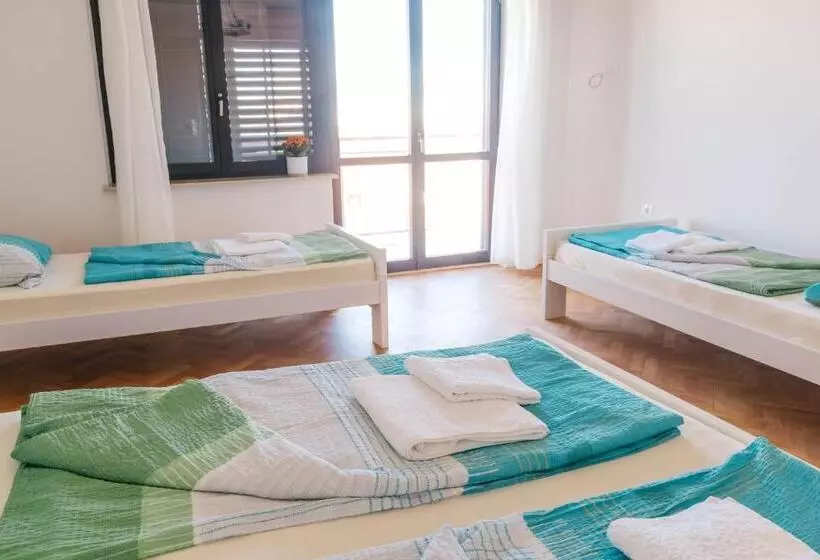 هاستل Sobe Kaki In Kivi