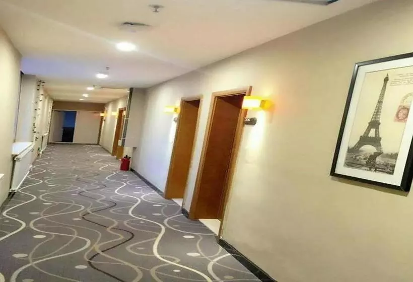 Hotelli 7 Days Premium Dalian Zhuanghe Huanghai Avenue