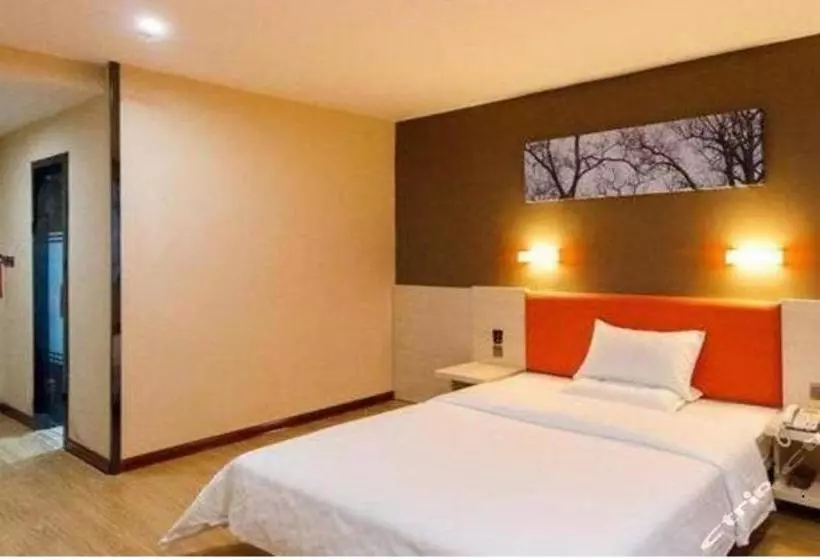 Hotelli 7 Days Premium Dalian Zhuanghe Huanghai Avenue