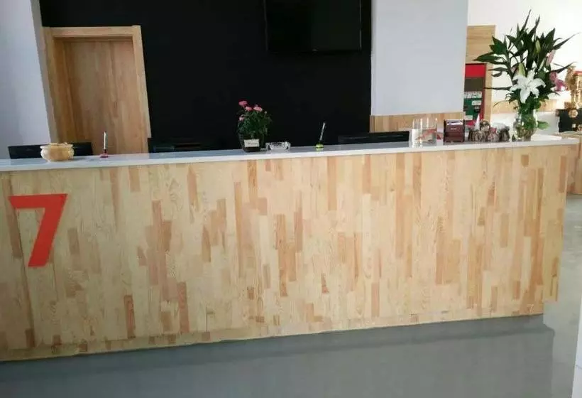 Hotelli 7 Days Premium Dalian Zhuanghe Huanghai Avenue