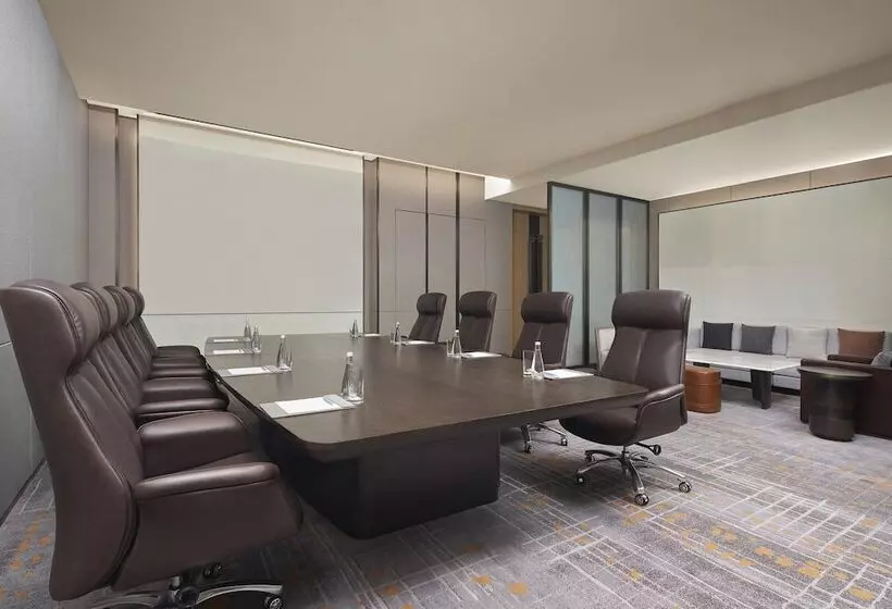 Hotelli Four Points By Sheraton Guiyang, Huaxi