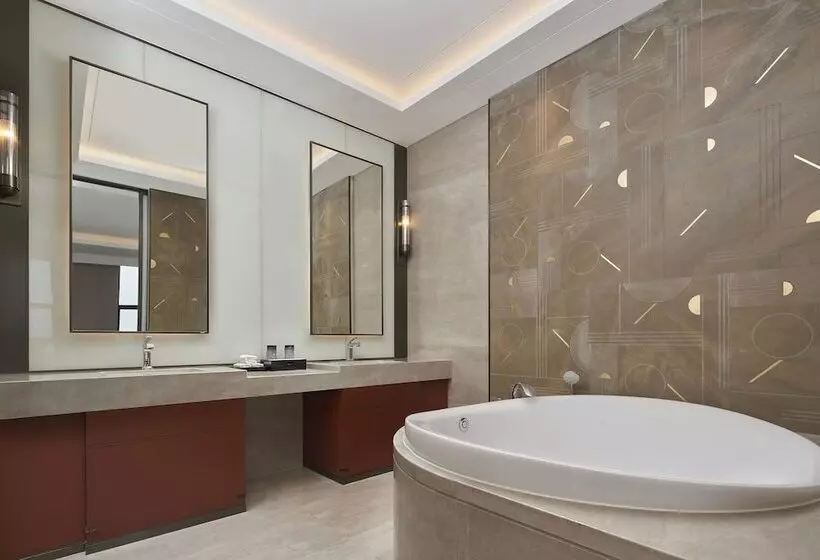 Hotelli Four Points By Sheraton Guiyang, Huaxi