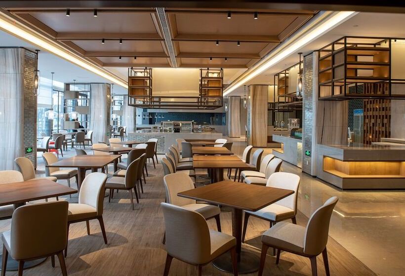 Отель Howard Johnson By Wyndham Glory Plaza Qidong