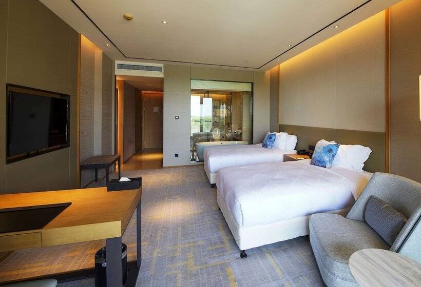 Отель Howard Johnson By Wyndham Glory Plaza Qidong