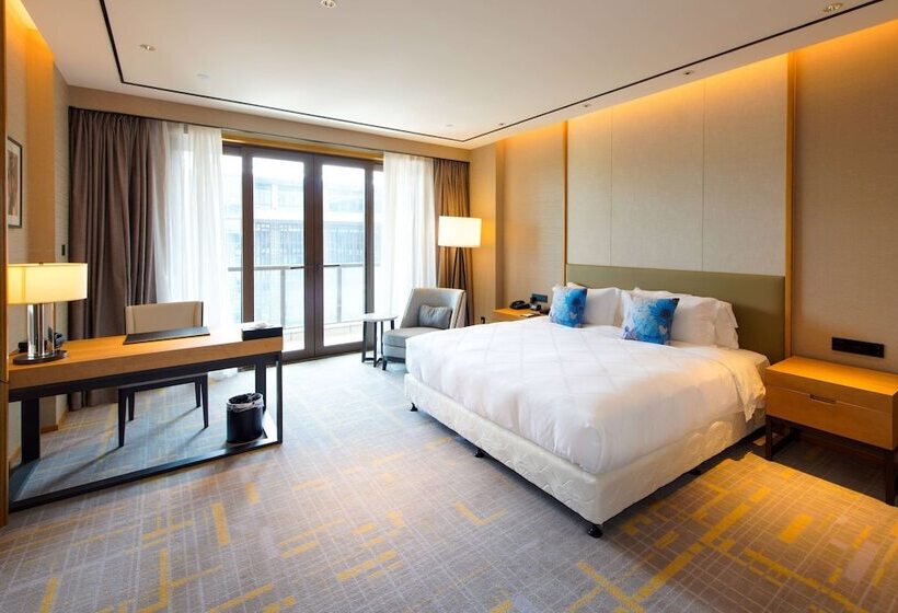 Отель Howard Johnson By Wyndham Glory Plaza Qidong