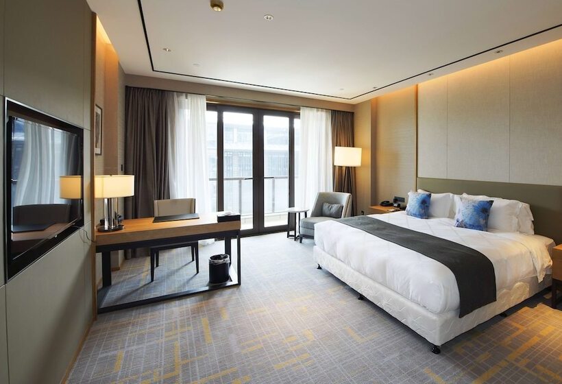 Отель Howard Johnson By Wyndham Glory Plaza Qidong