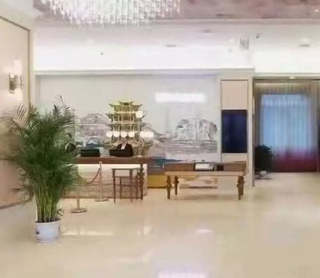 Hotelli Mercure Wuhan Yangluo